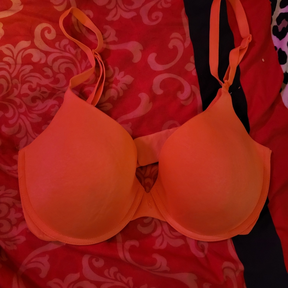Victoria's secret uplift semi demi bra